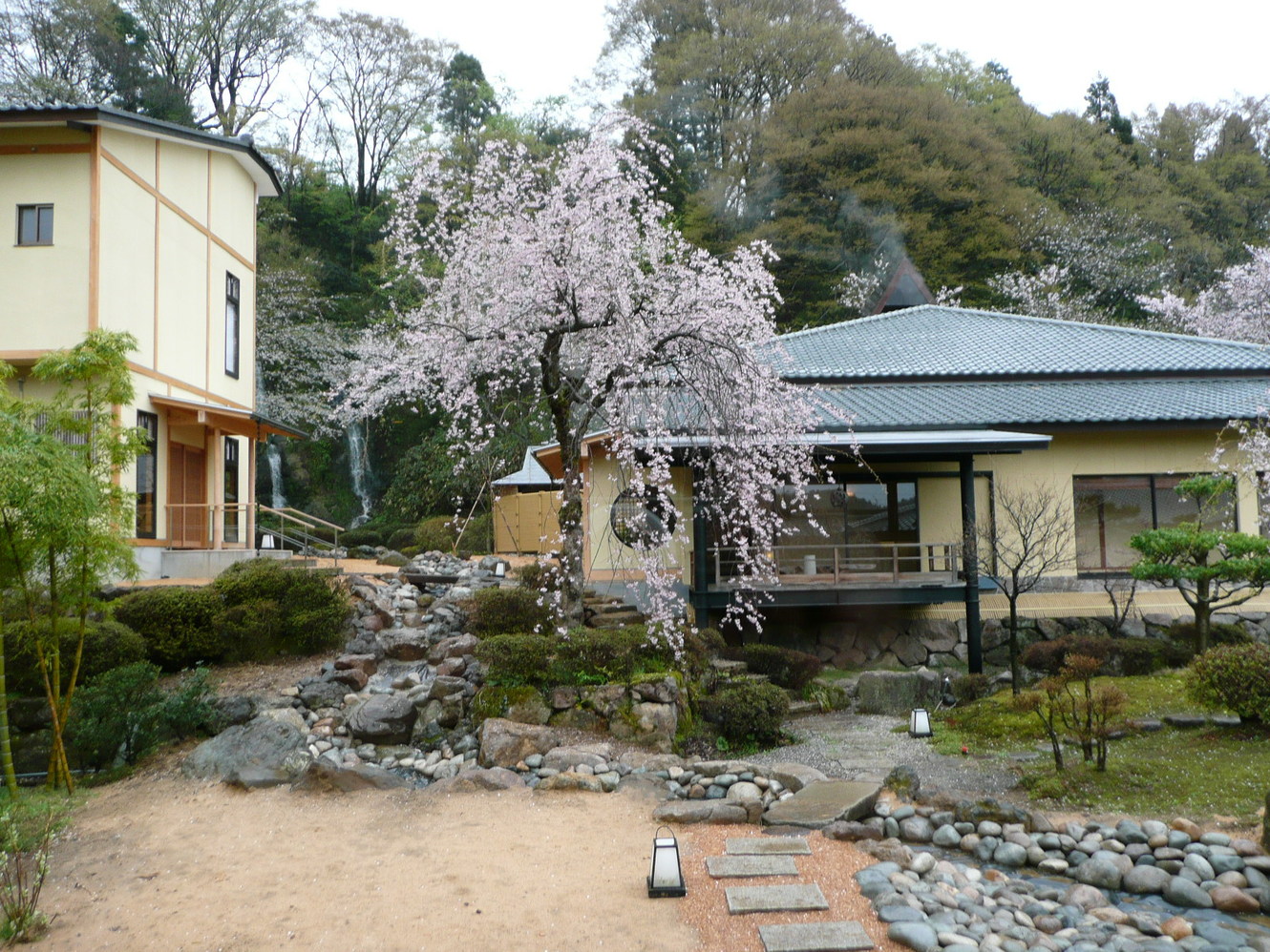 金沢犀川温泉 川端の湯宿 滝亭 name=