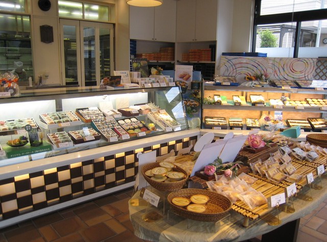 アンテノール 長久手店>