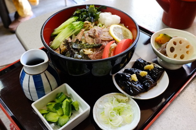 賀登屋>