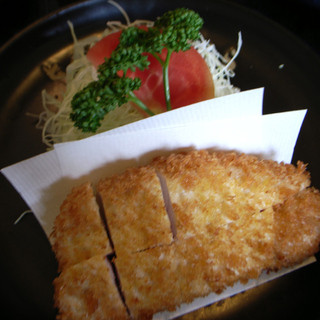 とんかつあさくら - 料理写真:１）選り抜き特上ロースとんかつ