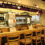 天健 - 落ち着ける店内