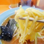 ラーメンショップスズキ - はぁーい、麺のアップ！