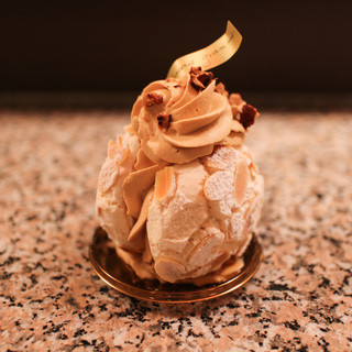 パティスリー グラム - 料理写真:ムラング・シャンティ・キャラメル・サレ☆