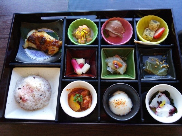 市場小路ジェイアール京都伊勢丹店>