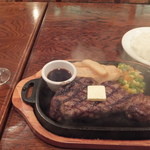 炭焼ハンバーグ＆ステーキアルカサール 神保町店>