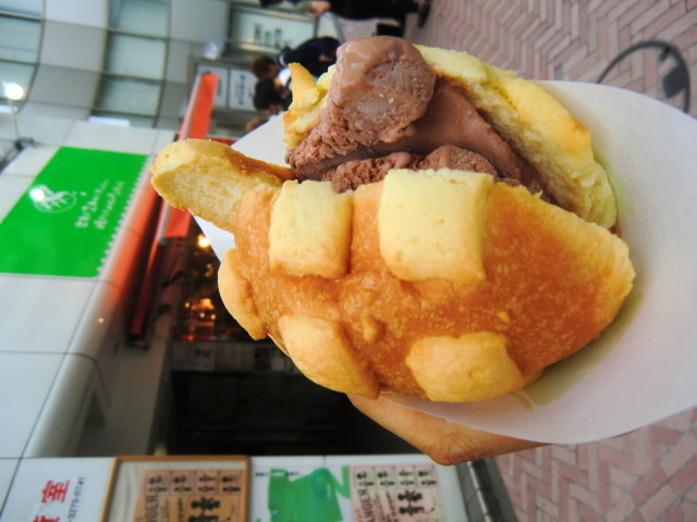 世界で2番目においしいメロンパンアイス 渋谷店>