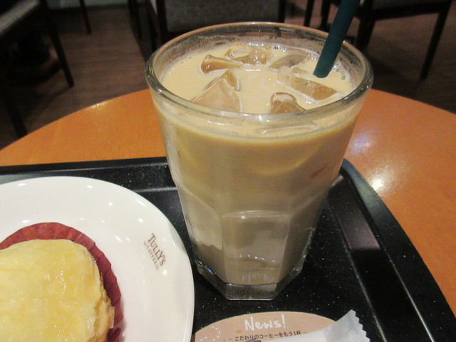 タリーズコーヒー 新宿イーストサイドスクエアアトリウム店>