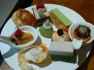 Shangri-La hitel -