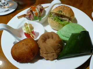 Shangri-La hitel -