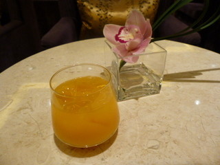 Shangri-La hitel -