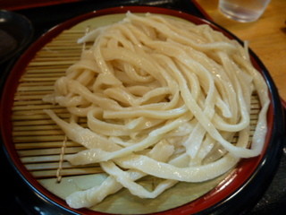 ごろごろ 独特のうどんがたまらない 武蔵野うどん たまや