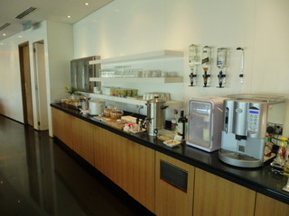 Cathay Pacific First and Business Class Lounge - 