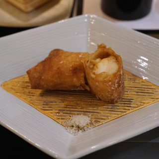 トゥ・ラ・ジョア - 料理写真:海老　エビ　えび　（伊勢海老の春巻）