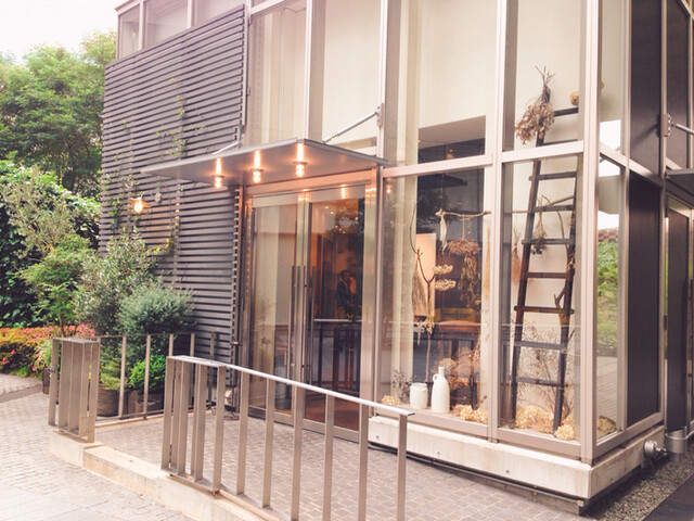 ad hoc (アドック)
