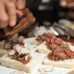 よろにく - 2016.6 VANNEさんが黒トリュフをドッサリかけてくれます