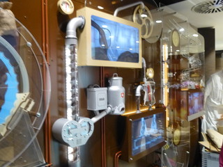 LINDT CHOCOLATE SHOP -