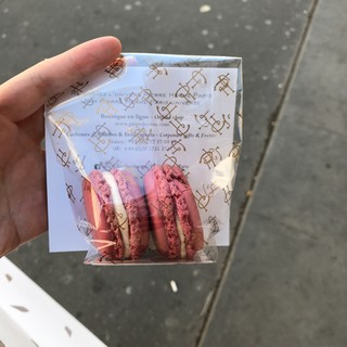 PIERRE HERMÉ PARIS - 