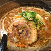 ひらもん 中村屋 神宮前 で特製海老辛つけ麺を食した Powered By Line