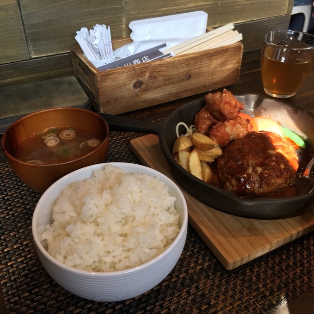 小川商店(ハンバーグ専門店)>